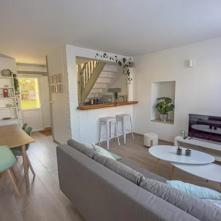 בית נופש New Lovely Cosy House With Garden Faremoutiers